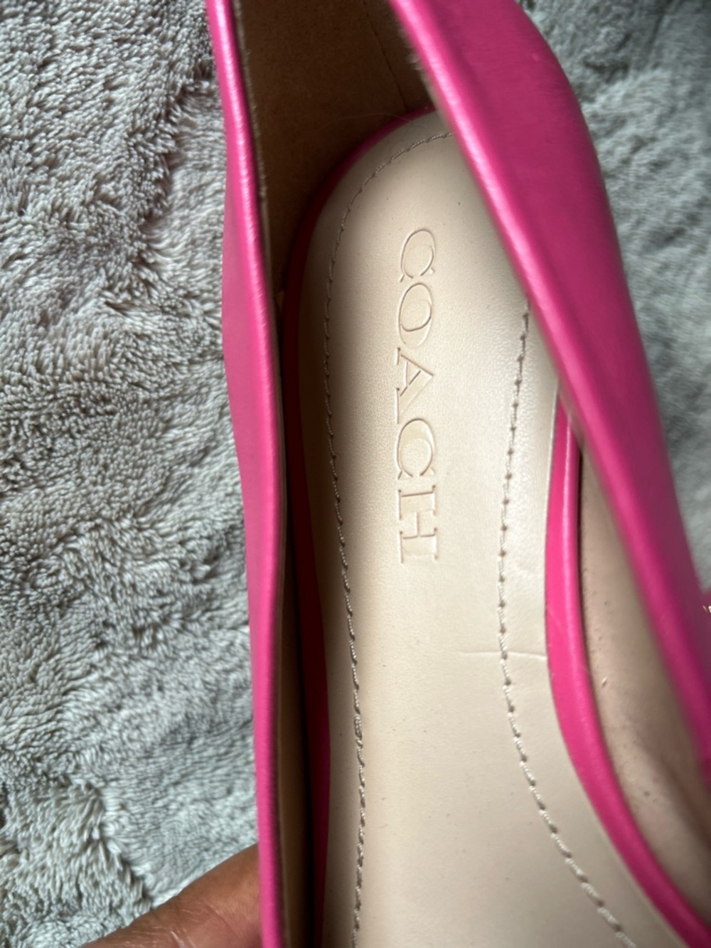 Coach Fuchsia Leather Mid Block Heel Pumps with Gold Chain Trim - Picture 9 of 10